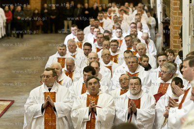 Msza Krzyzma w katedrze pelplinskiej sprawowana przez...