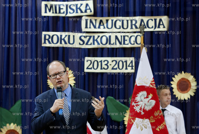 Gdansk, Gimnazjum nr 12 przy ul. Wrzeszczanskiej. Miejska...