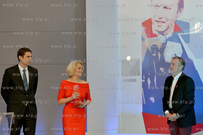 Gdynia Muzeum Emigracji w Gdyni.  Uroczystosc wreczenia...