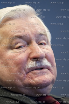 Gdańsk. Konferencja Lecha Wałęsy w sprawie swojej...