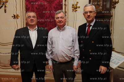 Gdansk. Robocze spotkanie w sprawie budowy toru wyscigowego...