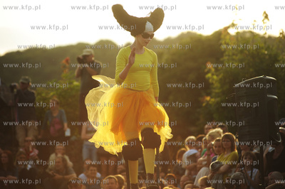 XIII edycja Festiwalu Teatrow Ulicznych FETA. FETA...