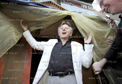 Sopot. Festiwal Gwiazd. Nz. Roman Polanski pozuje w...