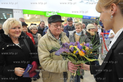 Oficjalne otwarcie dla klientow centrum handlowego...