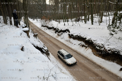 Lesna droga pomiedzy Sulminem na Kaszubach, a Otominem....