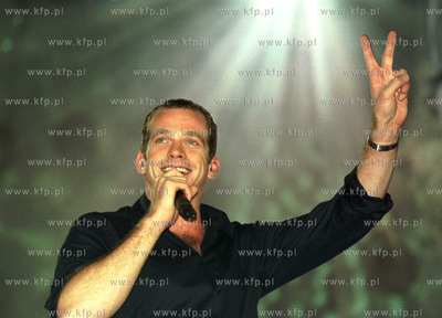 Sopot Festiwal. Garou. 24.08.2002 Fot. Maciej Kosycarz...