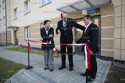 Uroczyste przekazanie do użytku 125 mieszkań wybudowanych...