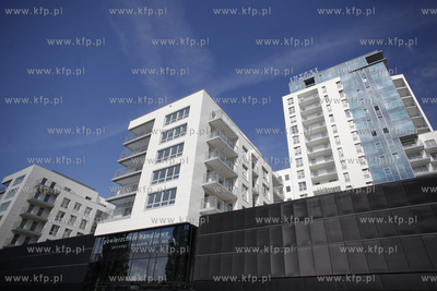 Budynek mieszkalno- uslugowy Altus w Gdyni Redlowie.
28.08.2012
fot....