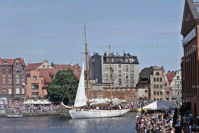 Gdansk. Baltic Sail. Parada Zaglowców na Motlawie....