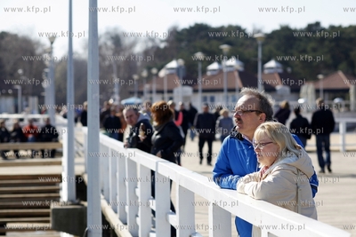Sloneczna niedziela na molo w Gdansku Brzeznie.
30.03.2014
fot....