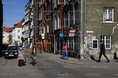 Gdansk. Nz skrzyzowanie ul. Lawendowej i Swietojanskiej.
14.03.2014
fot....