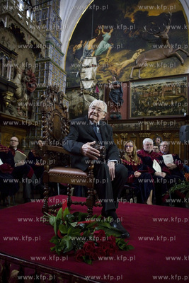 Gdańsk. Dwór Artusa. Uroczysta sesja Rady Miasta....