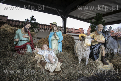 Szopka Bożonarodzeniowa na placu Mariackim przy kosciole...