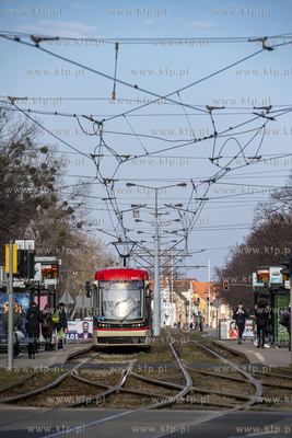 Pesa Jazz Duo 128 NG na al. Hallera. 10.03.2024 fot....