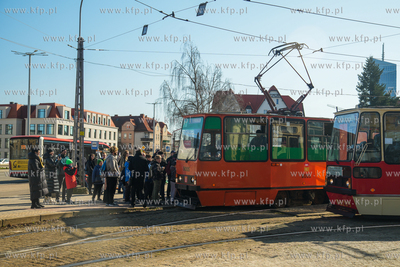 Pętla tramwajowa Oliwa. Festyn 50 lat tramwajów 105N...