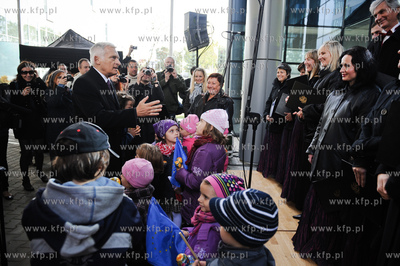 Gdansk. Uroczystosci zakonczenia III etapu rozbudowy...