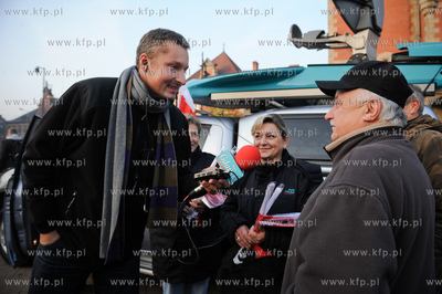 Gdansk. Tydzien Flagi z Radiem Gdansk, akcja promujaca...