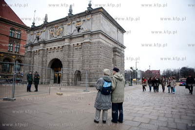 Gdansk. Konferencja prasowa i przeciecie wstegi przez...