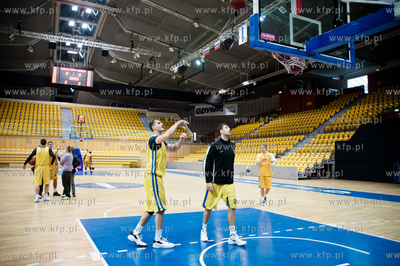 Gdynia. Hala widowiskowo - sportowa. Otwarty dla mediow...