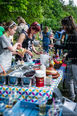 Gdansk. Laka przy Dworze Oliwskim. Weekendowa akcja...