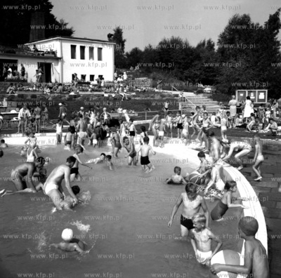 Basen na Polance Redlowskiej w Gdyni. 1964 (003132)...