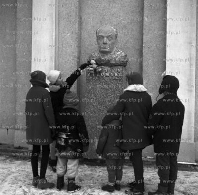 Popiersie Zeromskiego postawione z okazji 40 rocznicy...