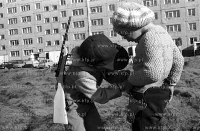 Dzien Dziecka w gdanskiej dzielnicy Zaspa. 29.05.1977...