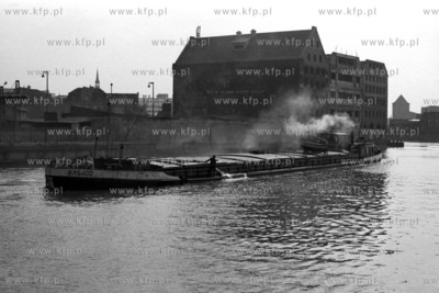 Barka na Motławie 
3.04.1979
3kwiecien79_z.kosycarz_p22
Fot....