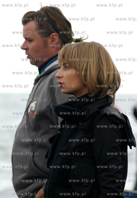 Ekipa filmowa serialu Kryminalni realizuje na plazy...