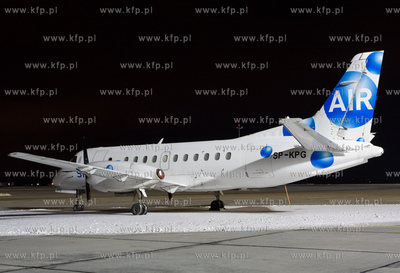 Gdansk, Rebiechowo. Nz. SAAB 340A linii Sprint Air.
21.03.2009
fot....