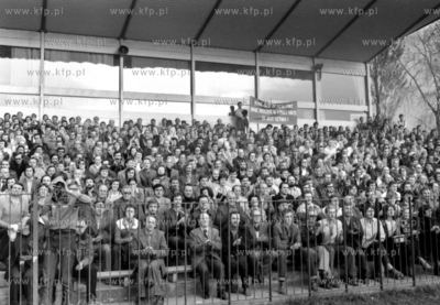 Delegacja Solidarnosci na stadionie klubu Hutnik na...
