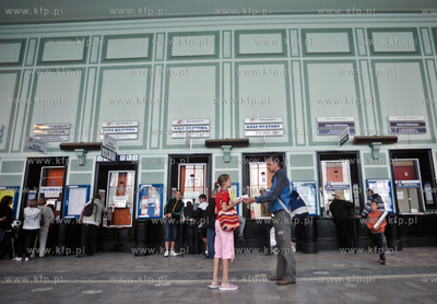 Przygotowywany do remontu Dworzec PKP Gdynia Glowna...