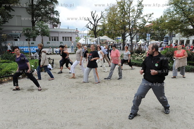 Sopot - Plac Zdrojowy. Fundacja Profilaktyki Chorob...