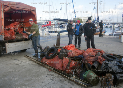 Dzien Eko Nurkowy zorganizowany w Gdyni zgromadzil...