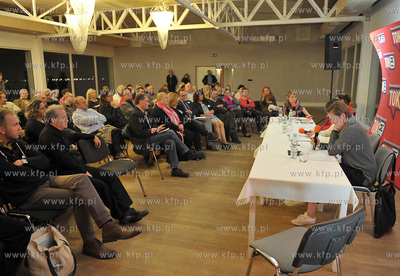 Sopot. Zatoka Sztuki. Debata wyborcza z kandydatami...