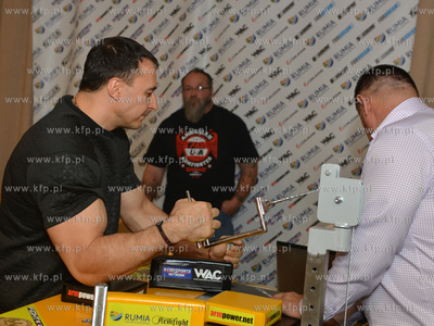 Do Rumi przyjechal wczoraj Alexey Voevoda (Rosja),...