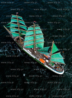 Tall Ships' Races 2009 w Gdyni z lotu ptaka. Zlot Wielkich...