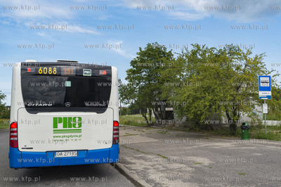 Gdynia, Kacze Buki. Przystanek autobusowy linii 181,...