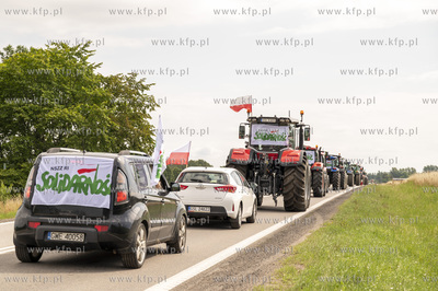 Godętowo. Protest Rolników, którzy wyjechali kilkunastoma...