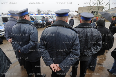 Komenda Miejska Policji w Gdyni. Nz uroczyste przekazanie...