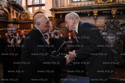 Gdansk, Dwor Artusa. Po raz kolejny wreczono medale...