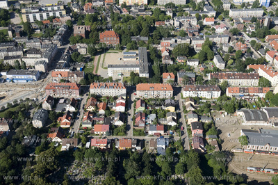 Gdansk Nowy Port z lotu ptaka. Po srodku ul. Wolnosci,...