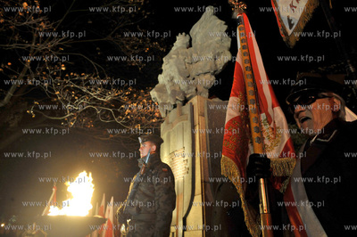 Sopockie obchody Dnia Niepodleglosci. Po mszy w garnizonowym...