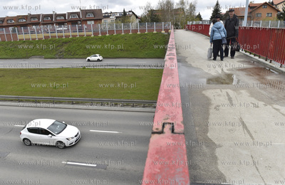 Gdańsk Chełm, aleja Armii Krajowej. Kładka dla pieszych...