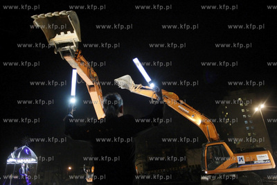 Gdansk. Performance pt. Triumf Ognia, Cial i Maszyn...