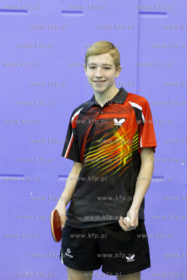 Tomasz Kotowski, tenisista stolowy. 18.11.2013 fot....