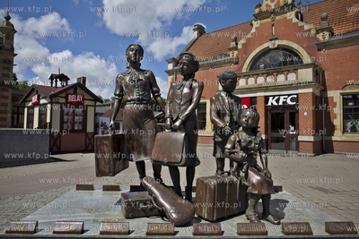 Nieznany sprawca próbował ukraść jedną z postaci...