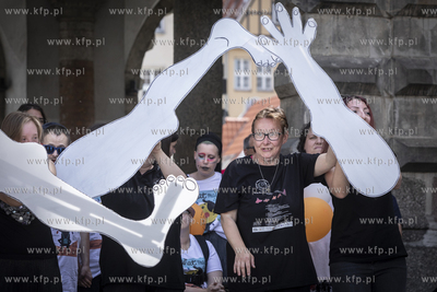 Gdańsk. ul. Długa i Długi Targ. Parada na zakończenie...