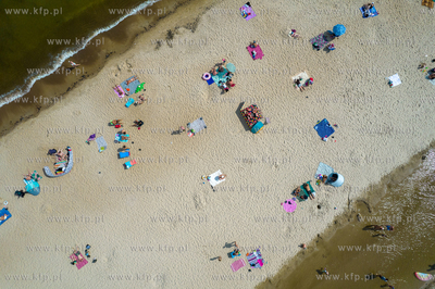Wakacje w Gdańsku. Plaża w okolicy molo ujścia Potoku...