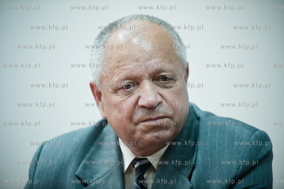 Gdynia. Biuro poselskie Leszka Millera. Wspolna konferencja...